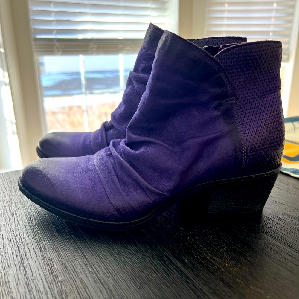NWOB Miz Mooz purple Kier leather ankle boots size 37